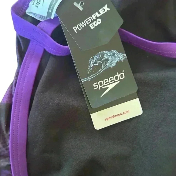 Wonen’s One Piece SwimSuit New With Tags Size 24 - Picture 3 of 8